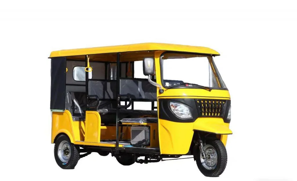 Three-row electric tuk tuk – cabin interior with bench seats